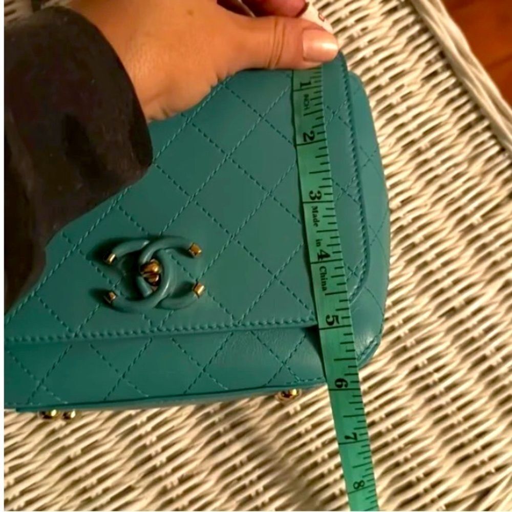 2019 *LIKE NEW* Authentic 🌺CHANEL🌺 CC *TIFFANY-BLUE/GREEN* Quilted Calfskin Mini - Picture 10 of 14